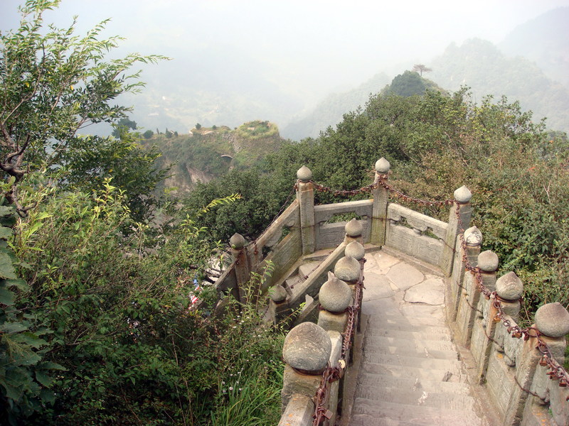 Image: /media/?path=/trips/2007-08-13 China/2007-08-20_Wudang/20070820-104014-0-Rob.jpg